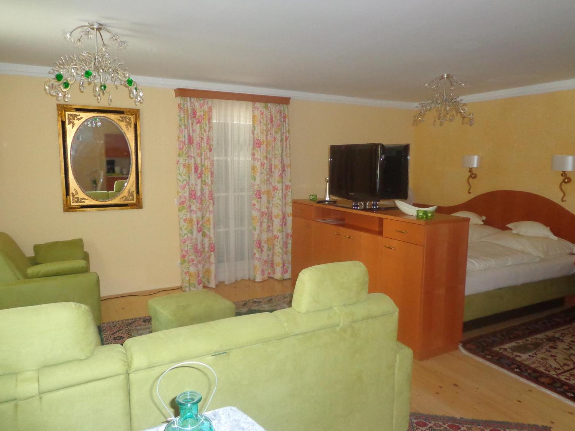 Aparthotel Hans Mauracher Schlössl 2*